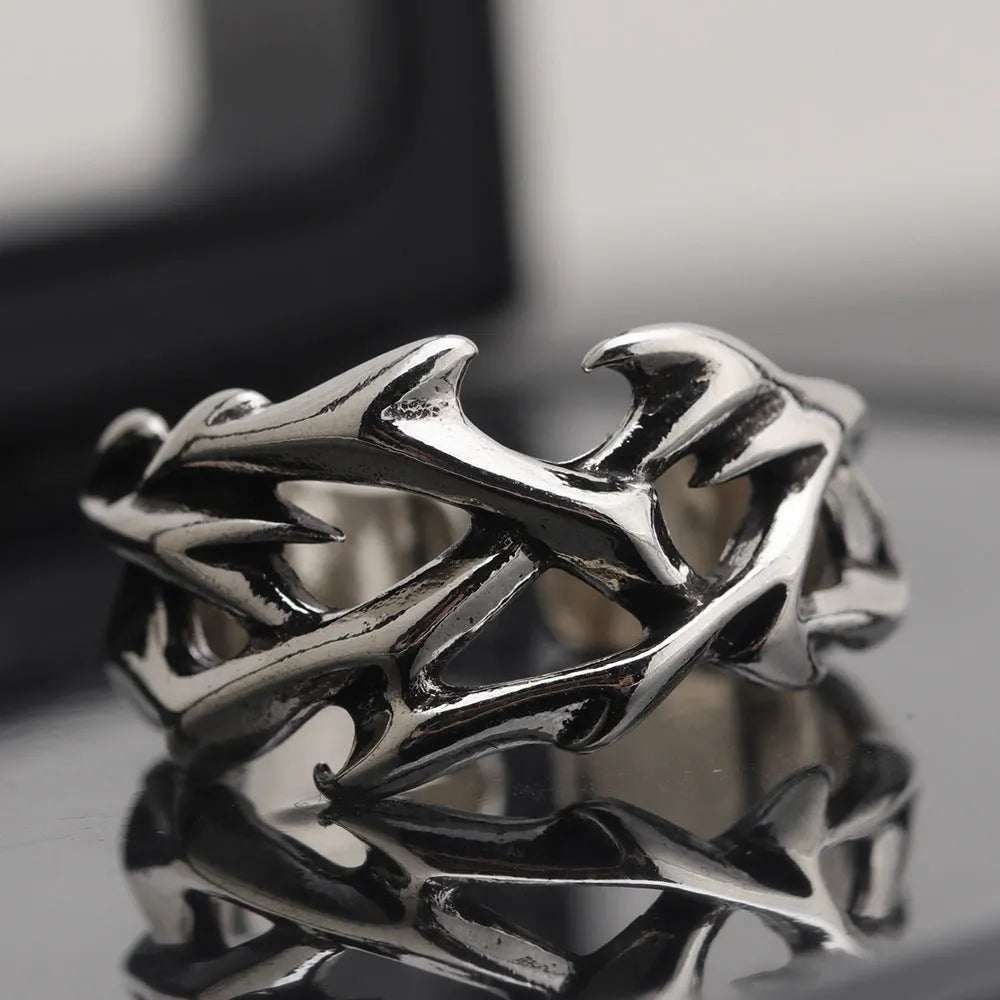 Adjustable copper ring with geometric thorn flower design in J2150 colour