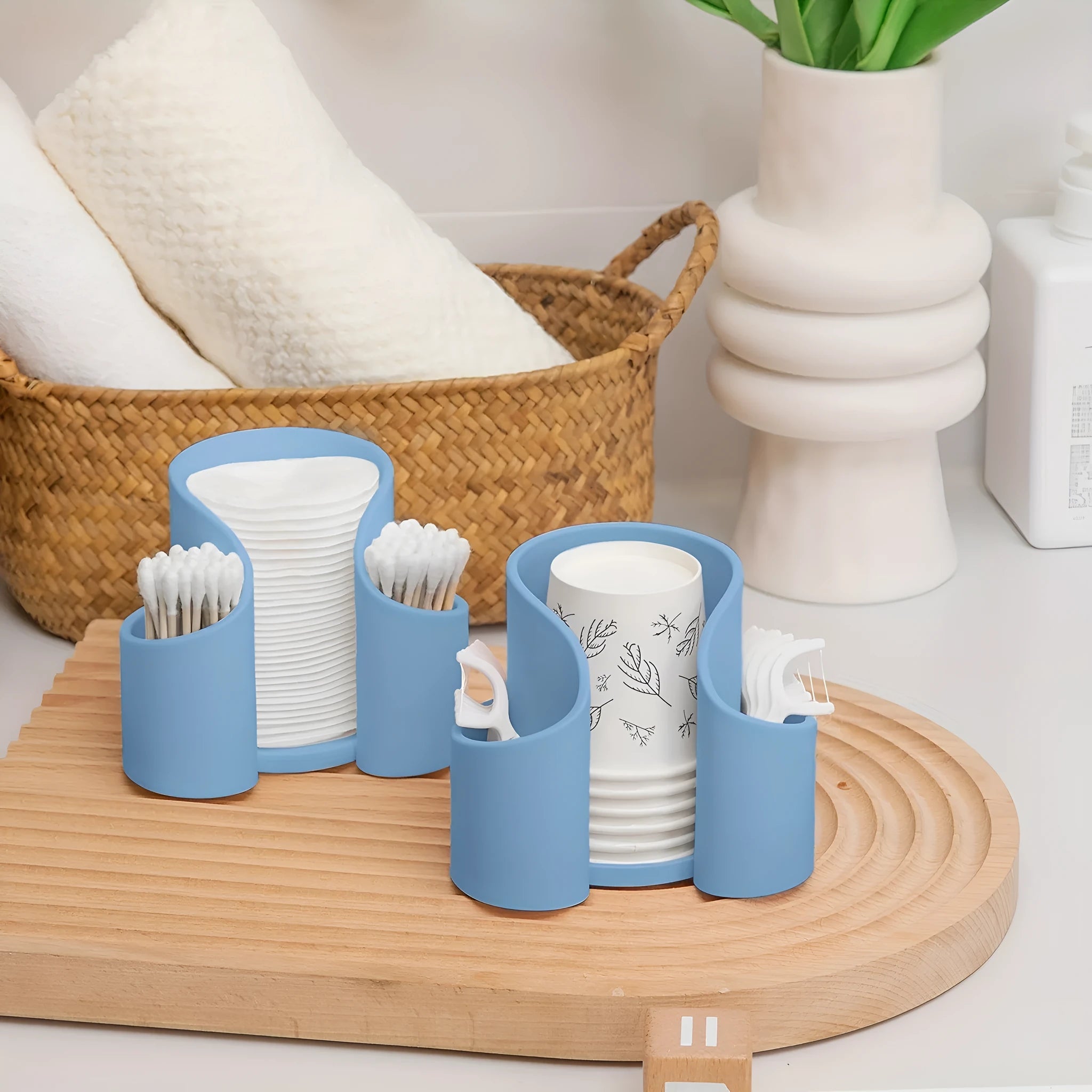 Plastic dental floss storage box in solid colour, modern simplicity style