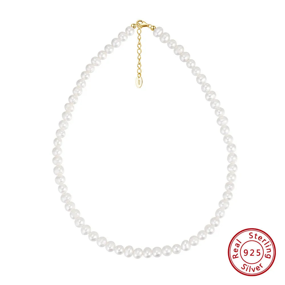 Women's adjustable freshwater pearl necklace in sterling silver with natural pearls