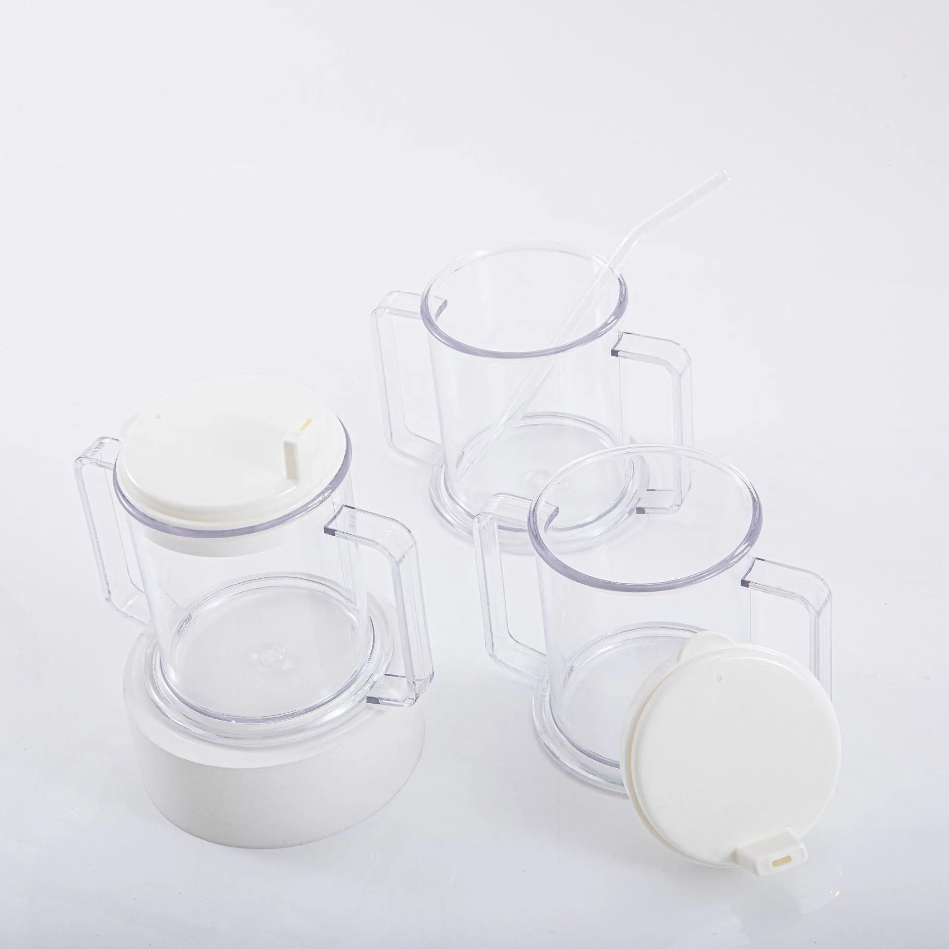 Transparent plastic spill-proof drinking cup with 301-400ml capacity.