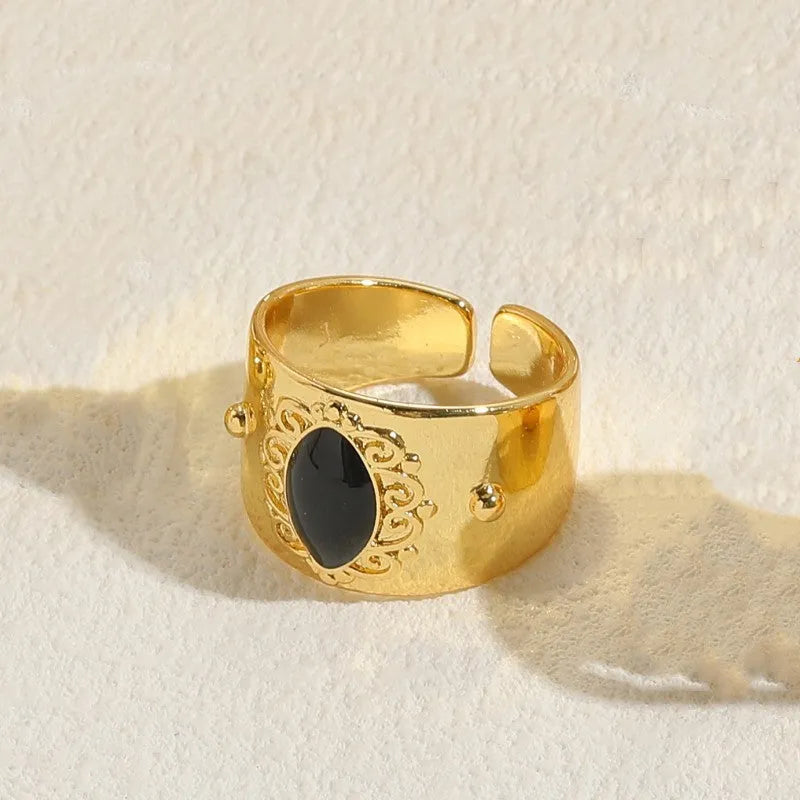 Geometric horse eye black copper ring with vintage zircon stone, Chinese style women's jewellery.