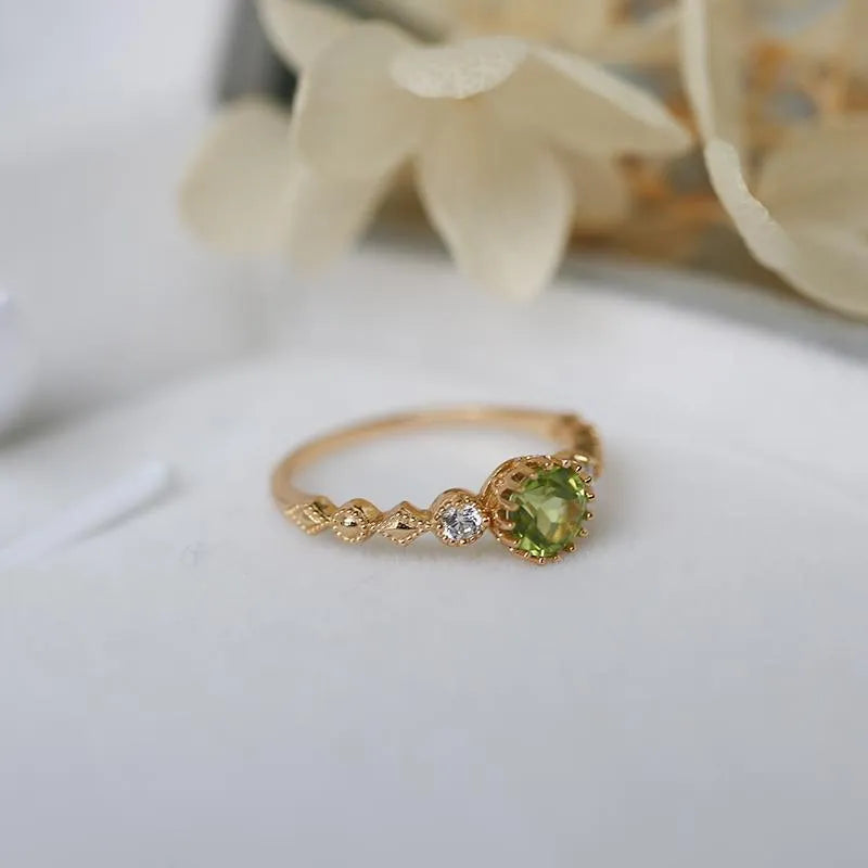 Japanese style geometric copper ring with quadrilateral imitation peridot design