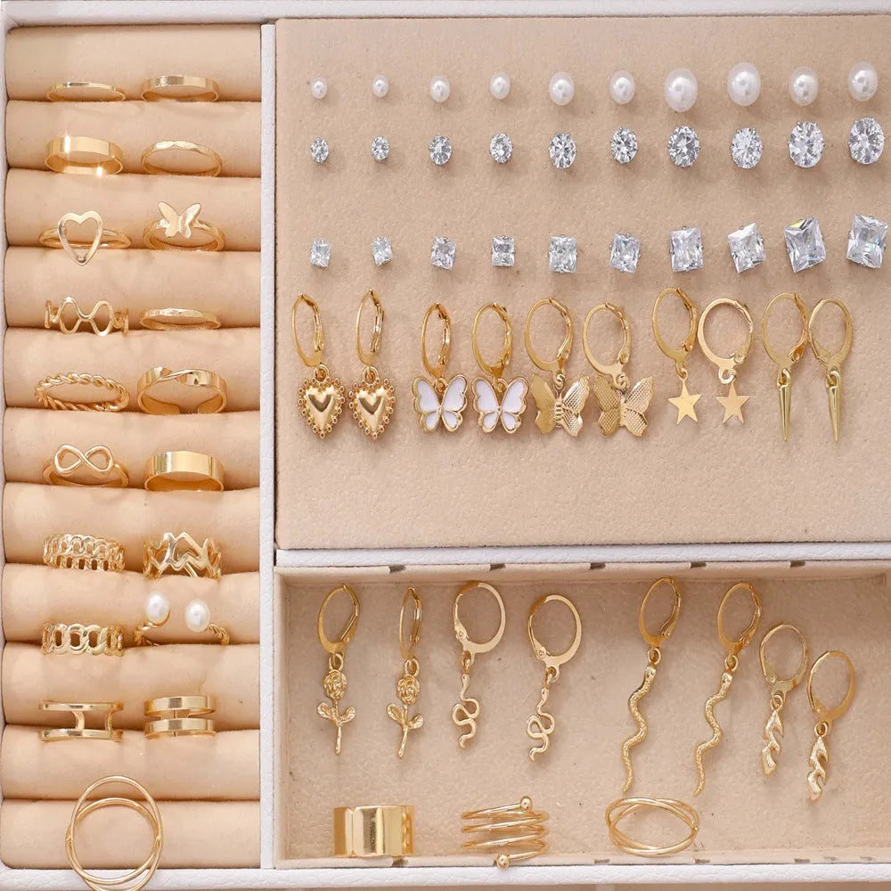 108 geometric alloy earrings with pearl elements in gold and yellow electroplated colours for women