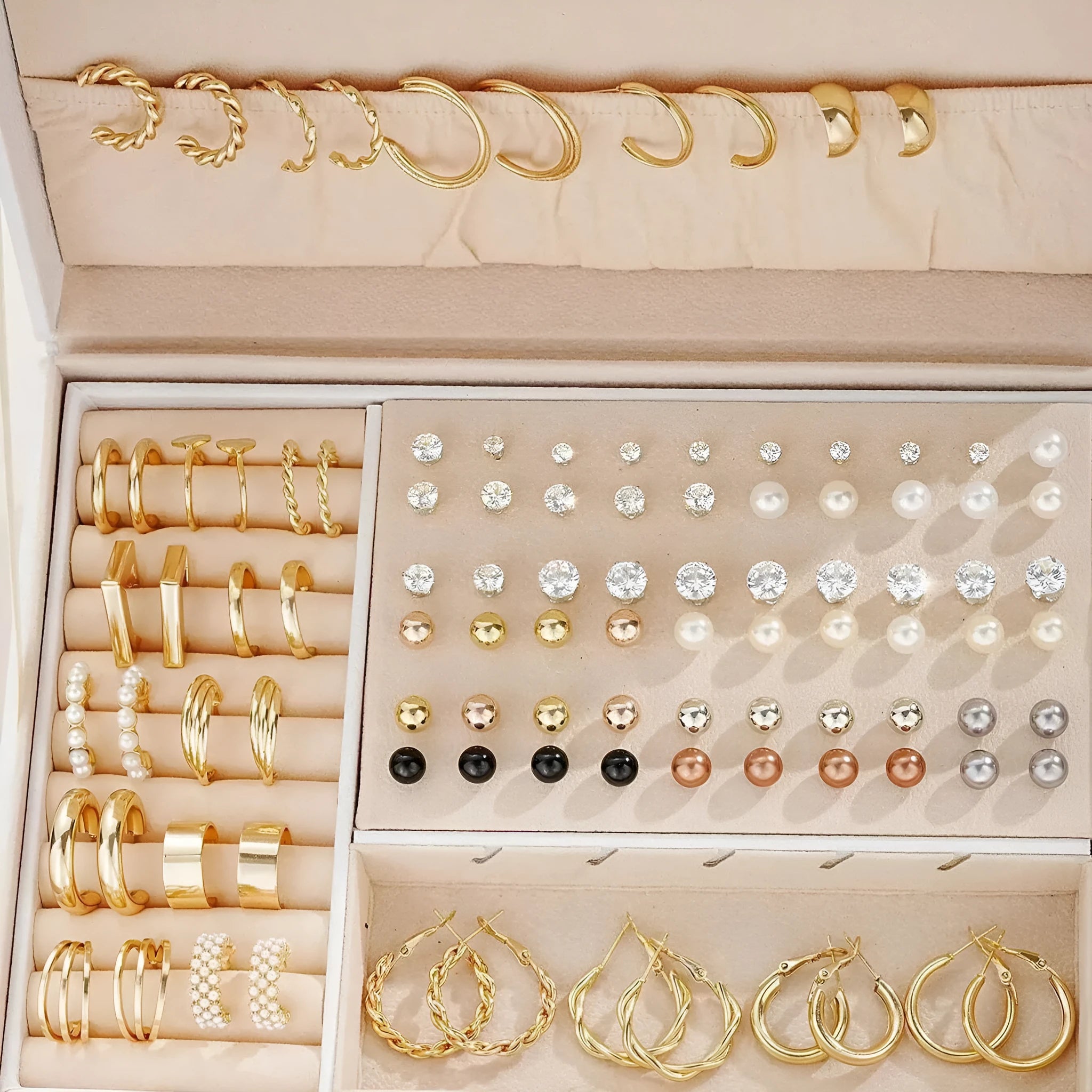 108 geometric alloy earrings with pearl elements in gold and yellow electroplated colours for women