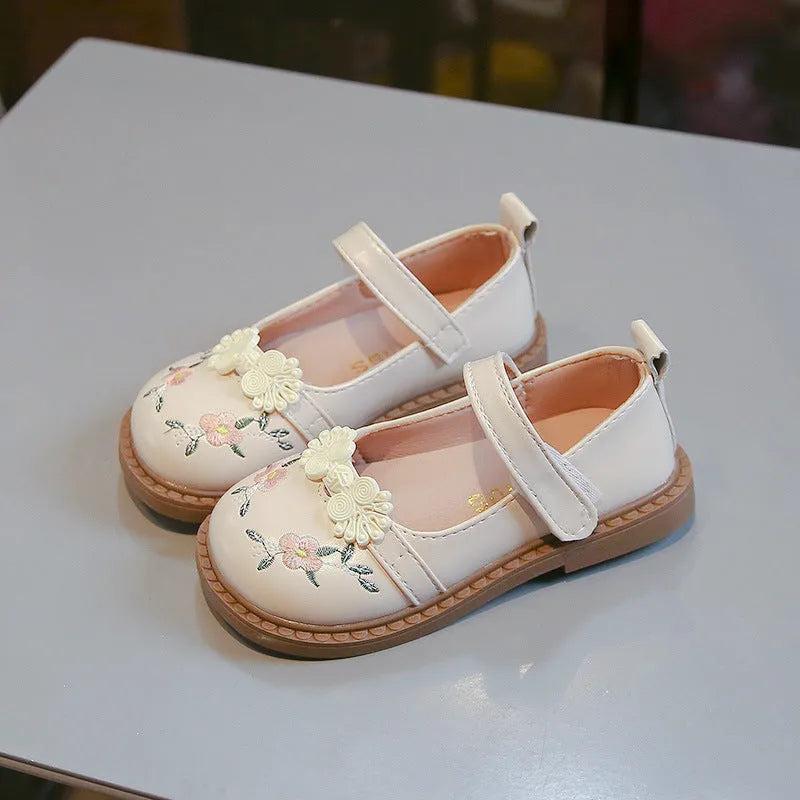 Children's cute leather flower princess shoes in milky white, PU upper, rubber sole, size 23-34