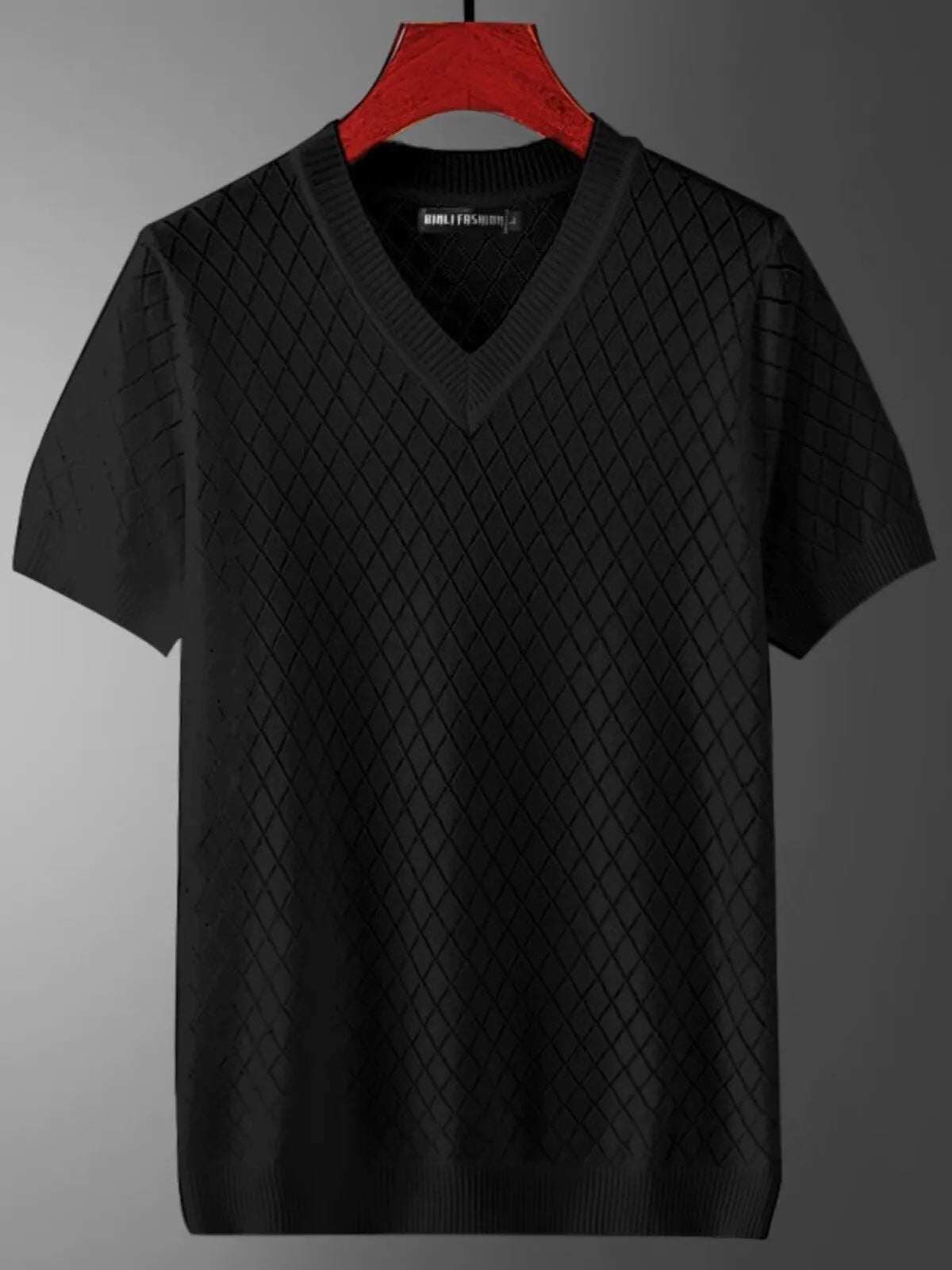 Men's white Ice Silk T-shirt with cut-out detail on V-neck, short sleeves, Korean style.