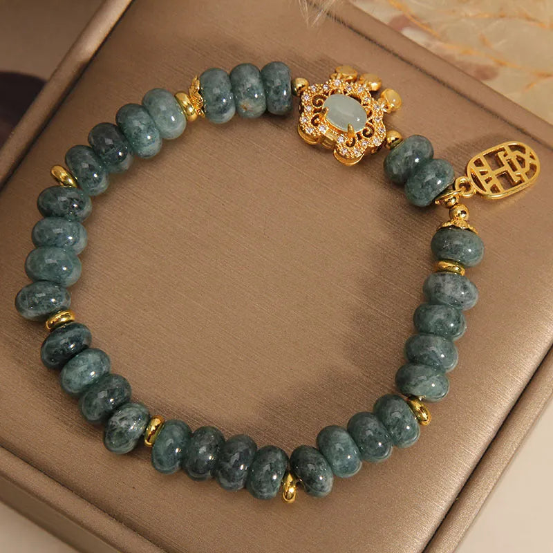 Women's natural emerald jade abacus bead bracelet with alloy safety lock clasp