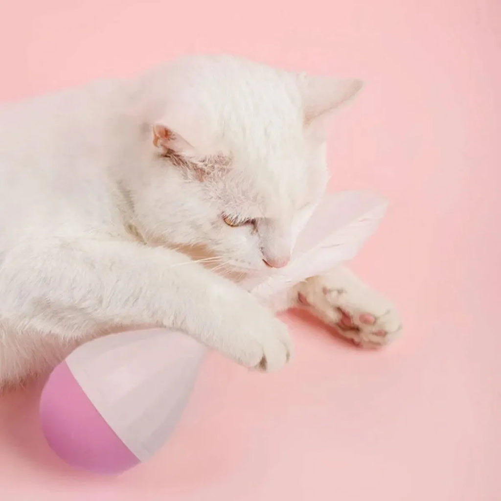 Green feather tumbler cat toy with self-healing stick, bite-resistant ball and goose feather attachments on aluminium shaft
