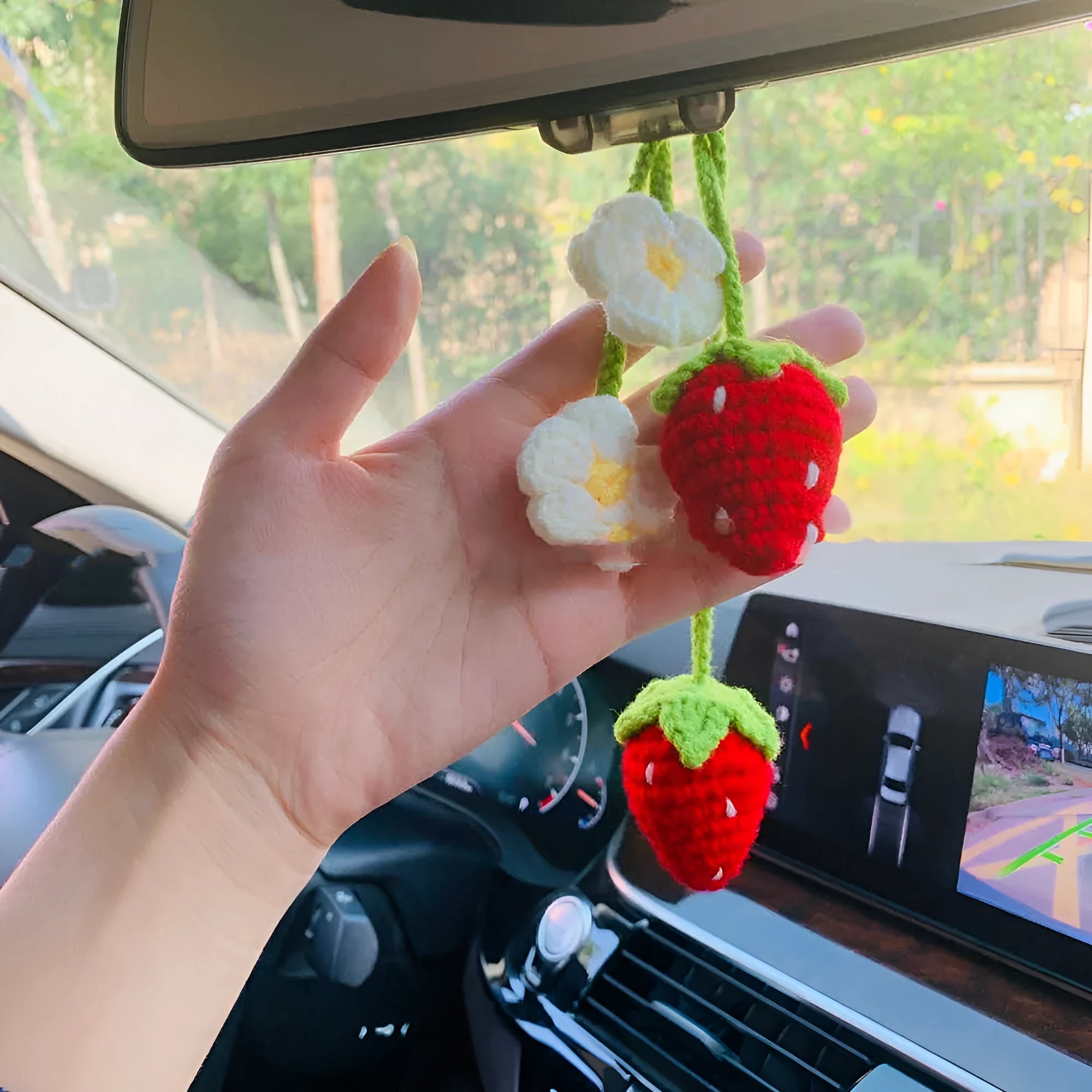 Handmade strawberry-shaped car decoration pendant woven from cotton and hemp knitting wool