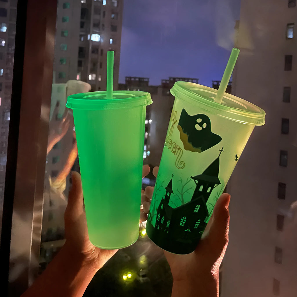 Halloween luminous plastic sippy cup with straw, 720ml capacity, cylindrical shape