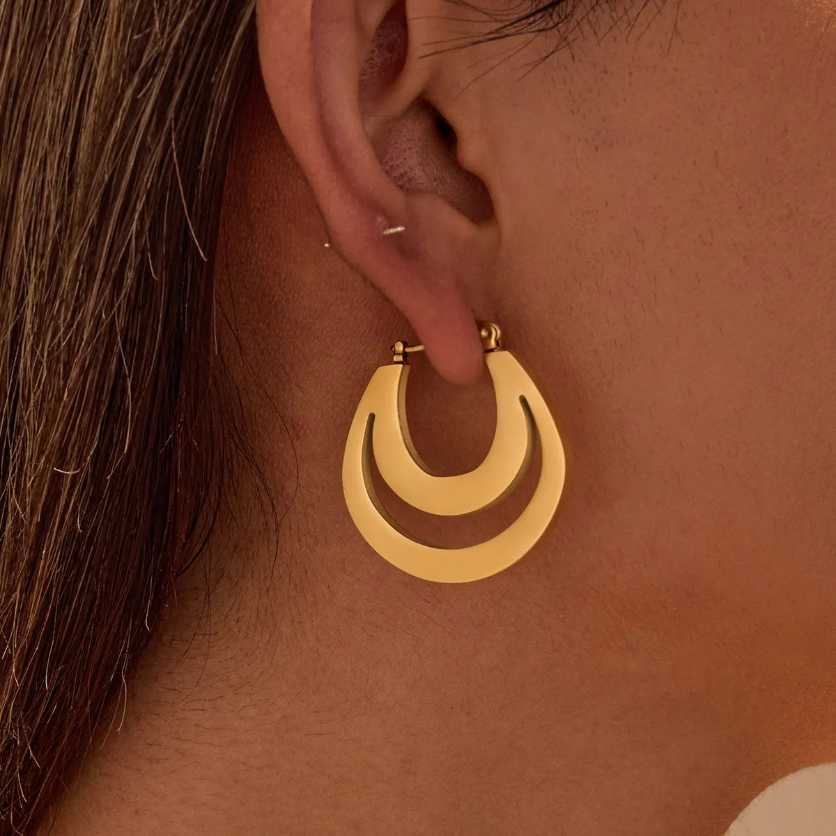Geometric French earrings with round ring design in gold-plated 18K stainless steel