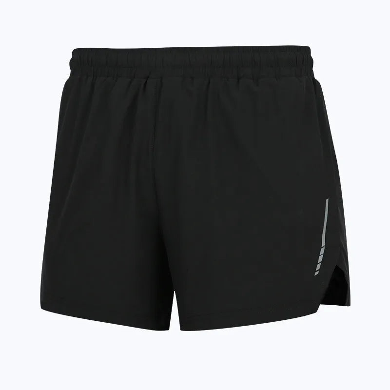 Men's quick-dry marathon running shorts in grey, straight-leg style, shown on a model.