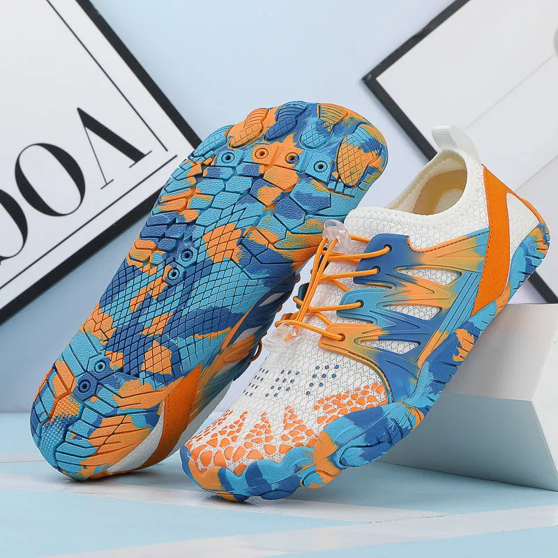 Men's and women's quick-dry wading shoes in multiple colours with mesh upper and rubber outsole.