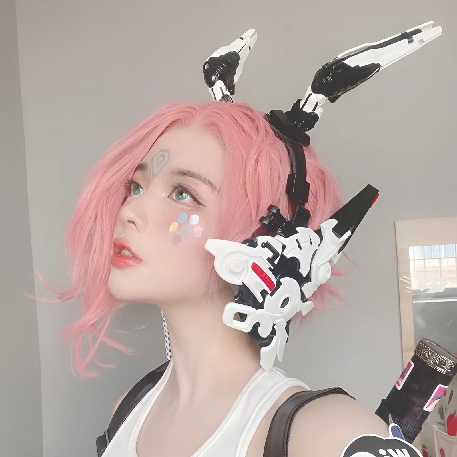 Cyberpunk wireless headphones in white with detachable ear shells and wind punk styling