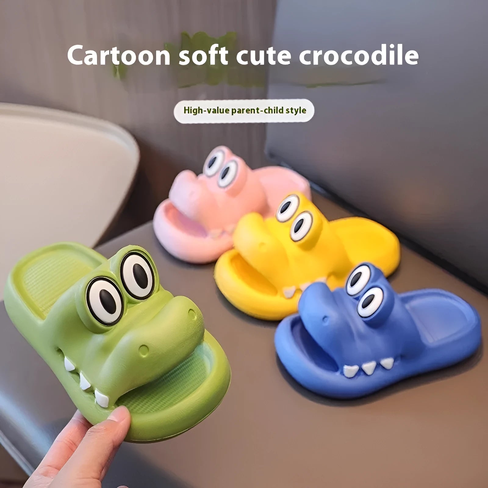 Children's EVA platform sandals with animal patterns in pink, green, yellow and blue colours