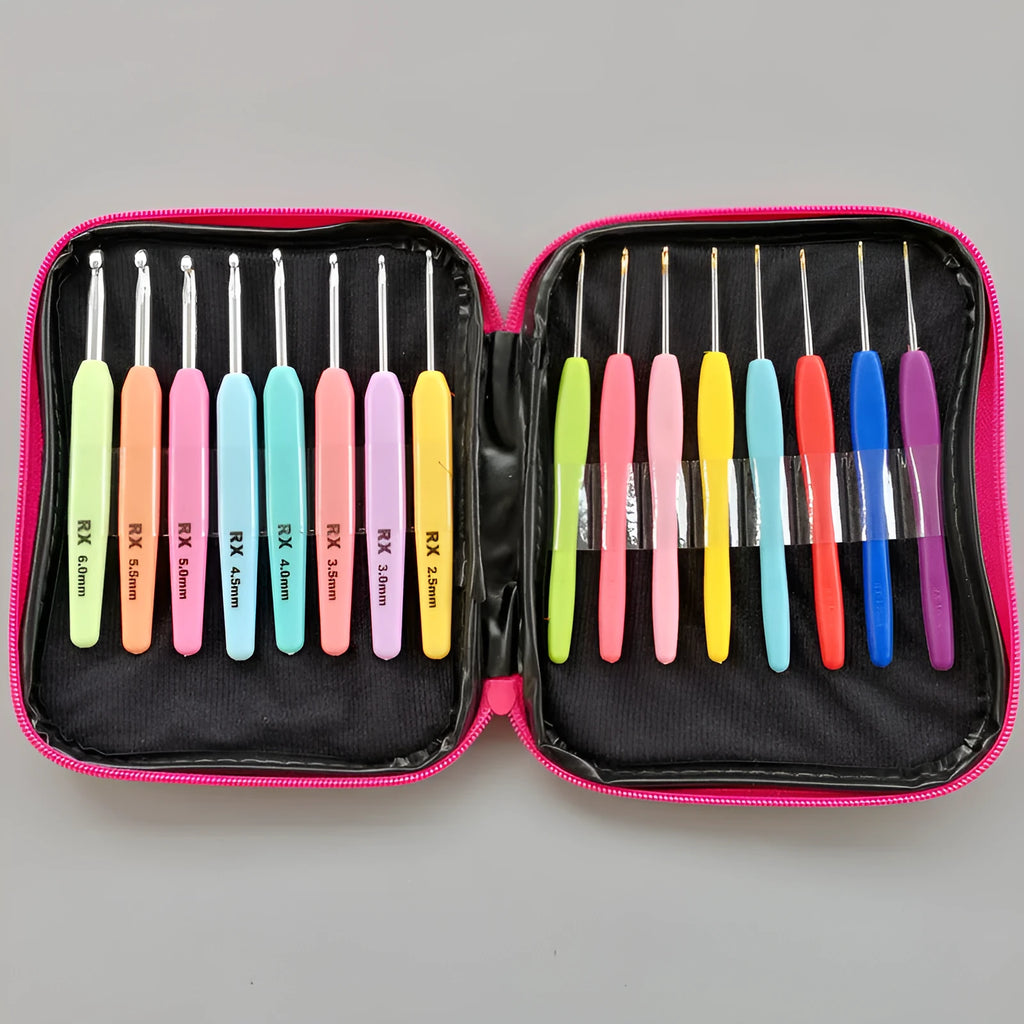 Complete set of 16 crochet hooks with soft and hard handles in a PU storage bag