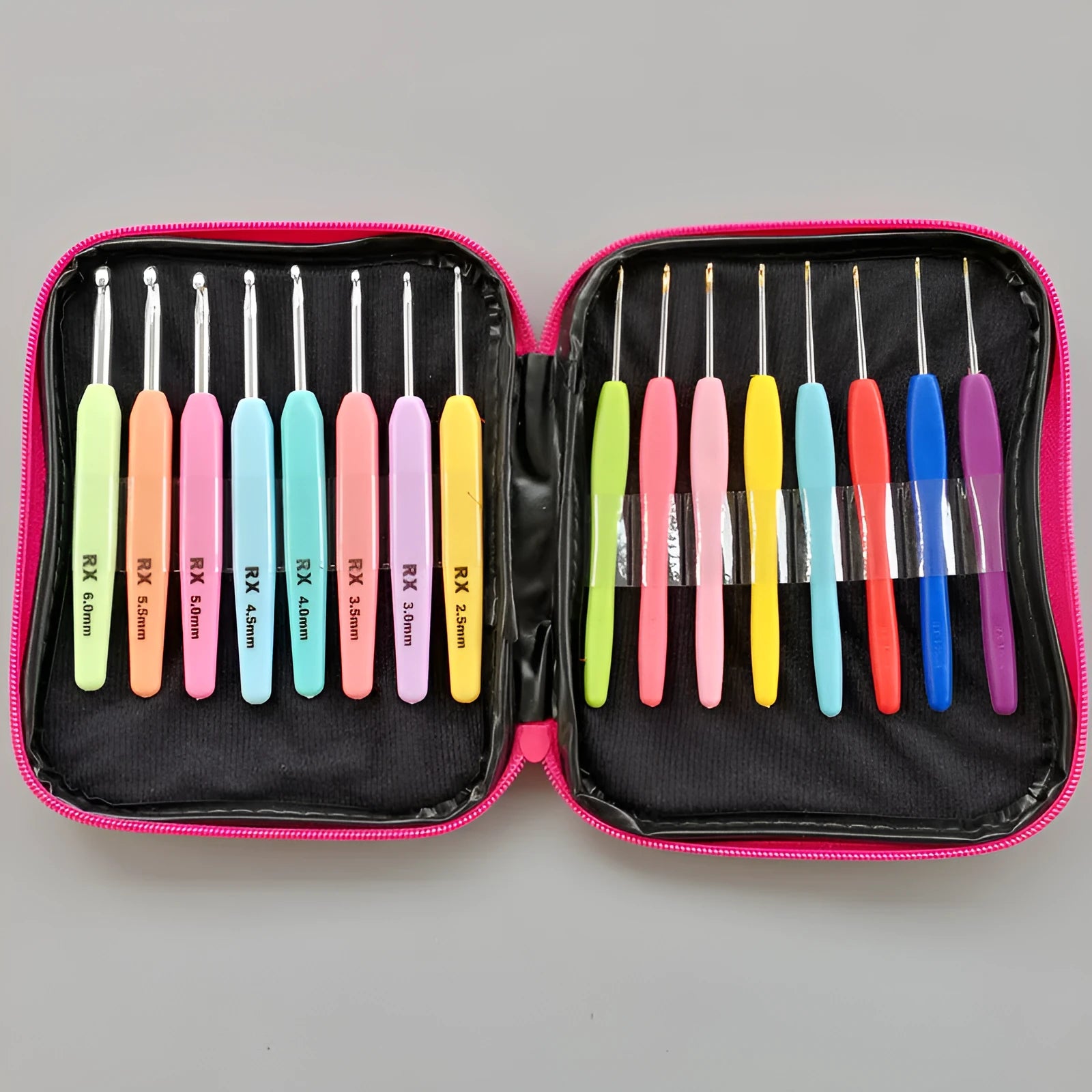 Complete set of 16 crochet hooks with soft and hard handles in a PU storage bag