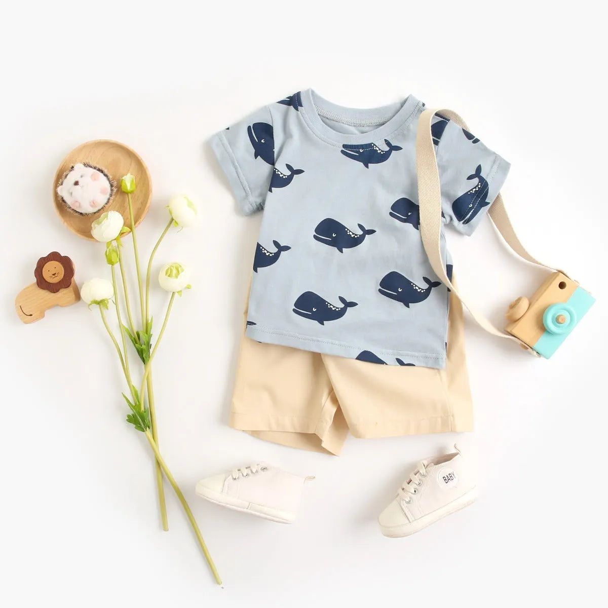 Cartoon cotton baby boys summer suit in Blue Whale print with blue top and matching trousers