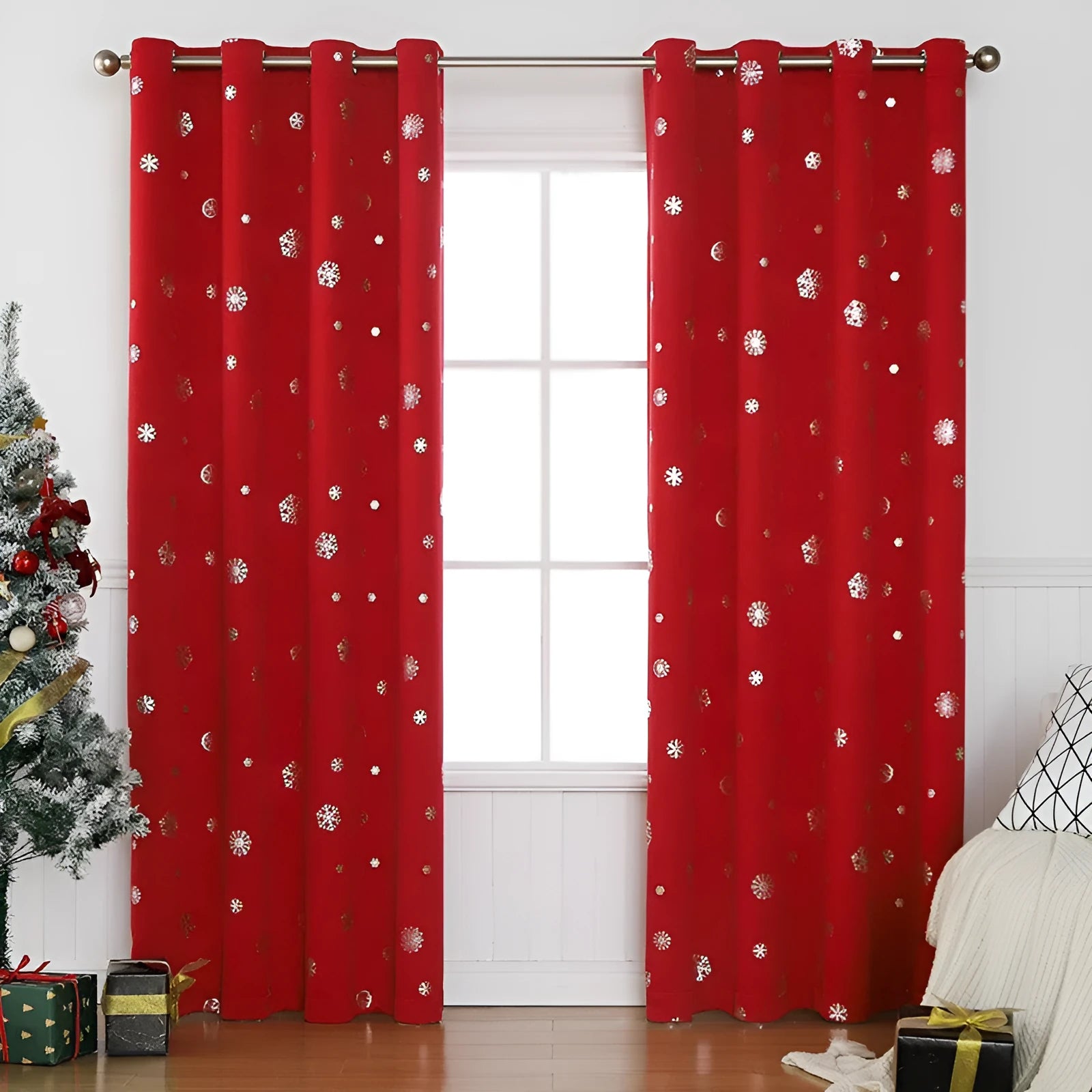 Hole-free snowflake pattern shade cloth curtain in red or green with lace loop or iron hoop detailing
