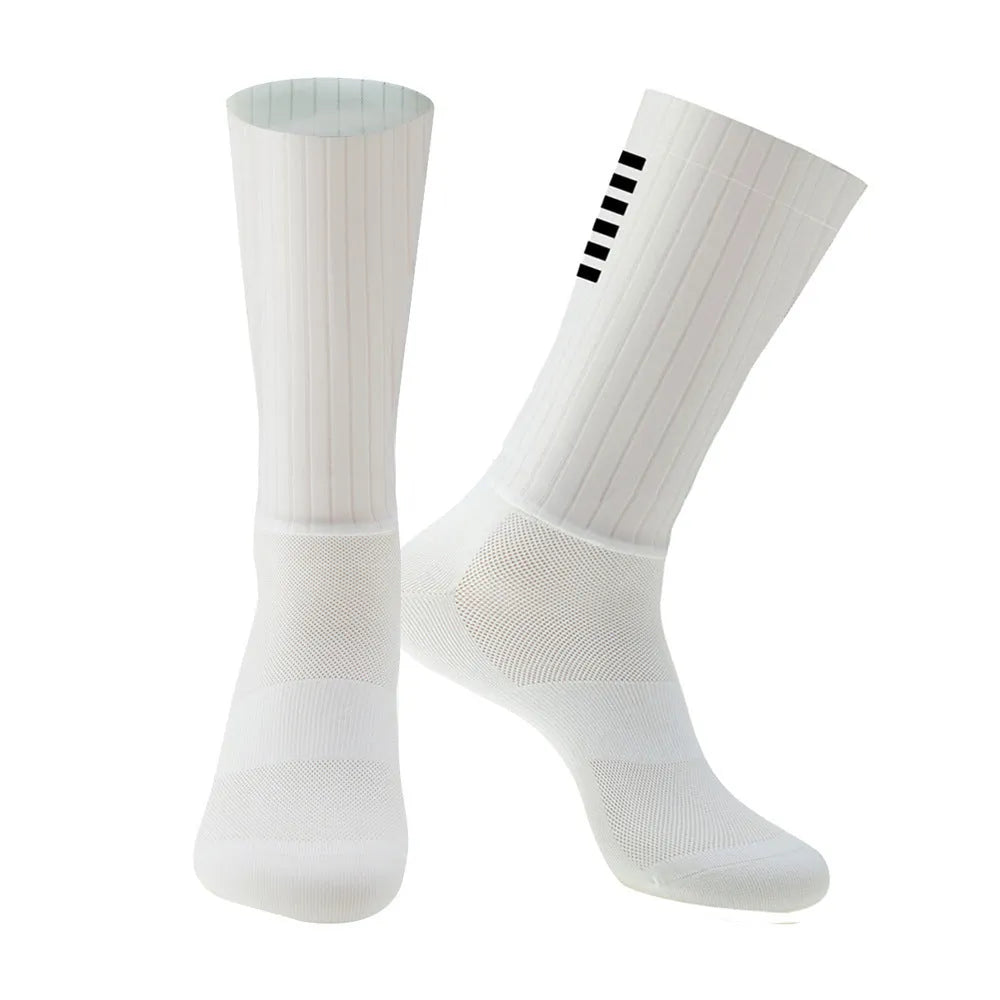 Breathable athletic socks for cycling and running in six colour options