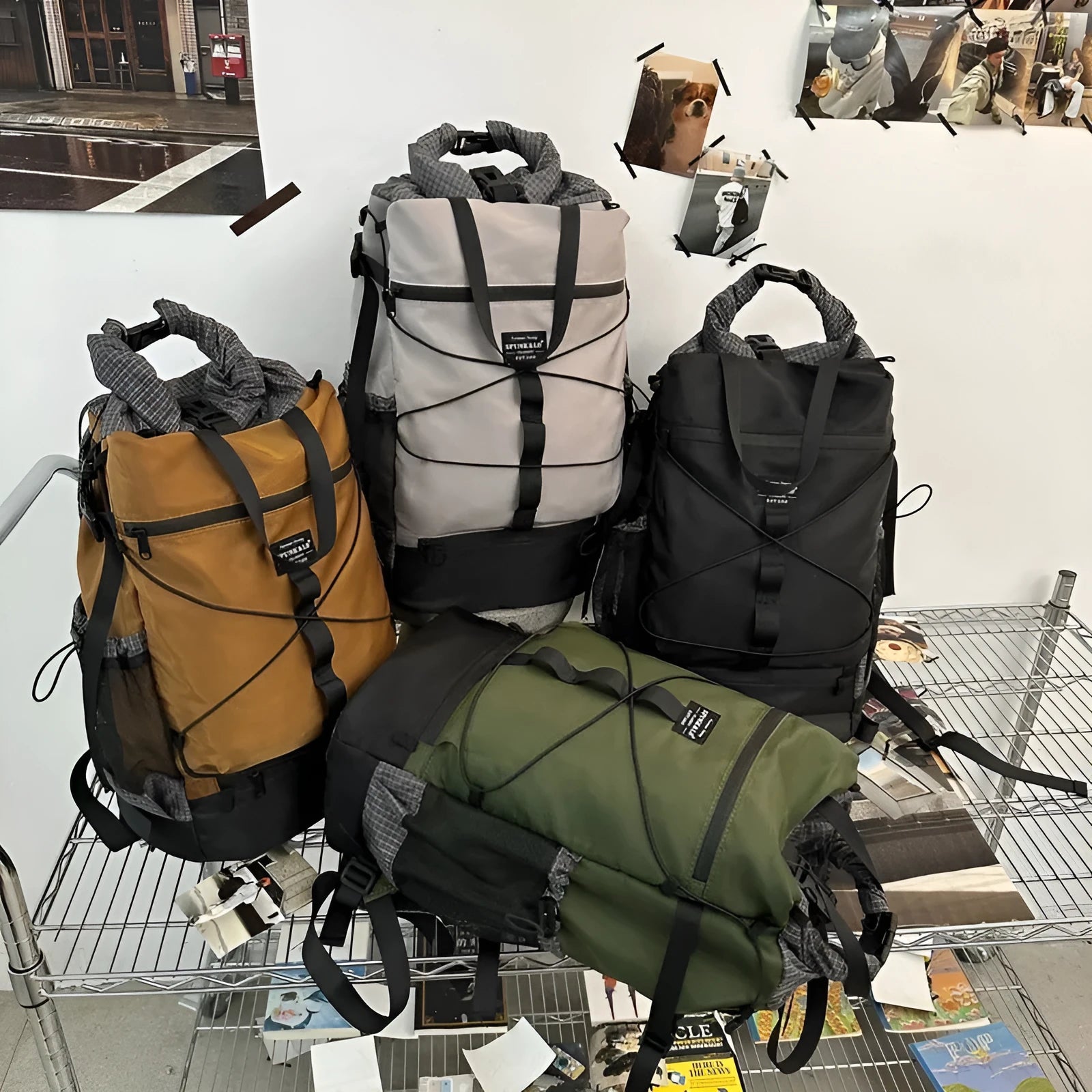 Nylon backpack in solid colour, large capacity, 30x18x48 cm, unisex design for travel and daily use