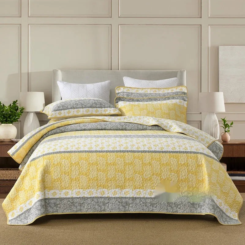 Pure cotton quilted bed cover set with printed pattern on a 1.5-1.8m bed.