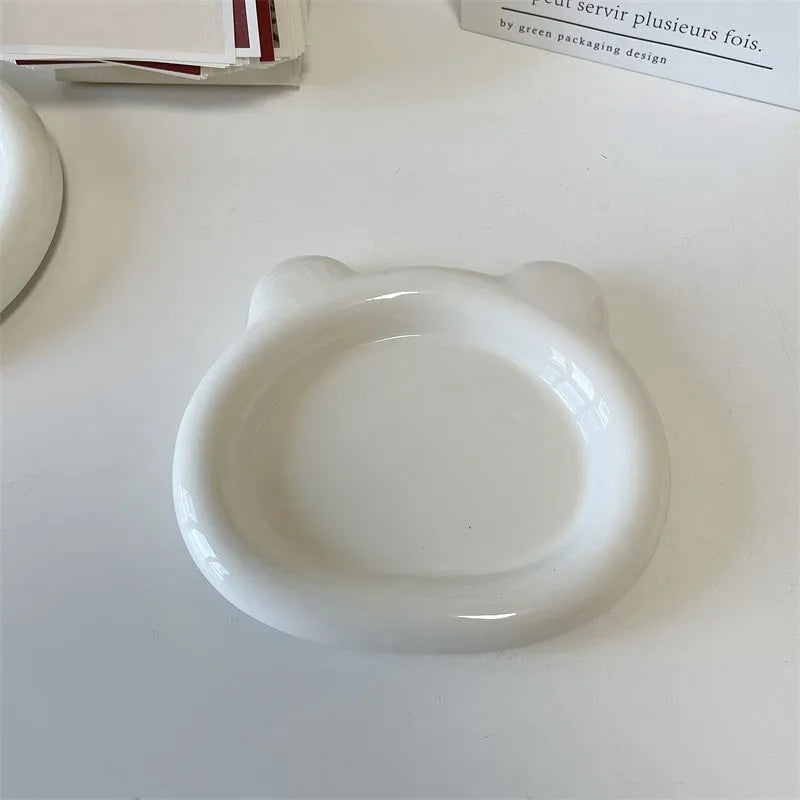 White porcelain plate with bear or round doodle design in 15cm or 20cm size, ins style.