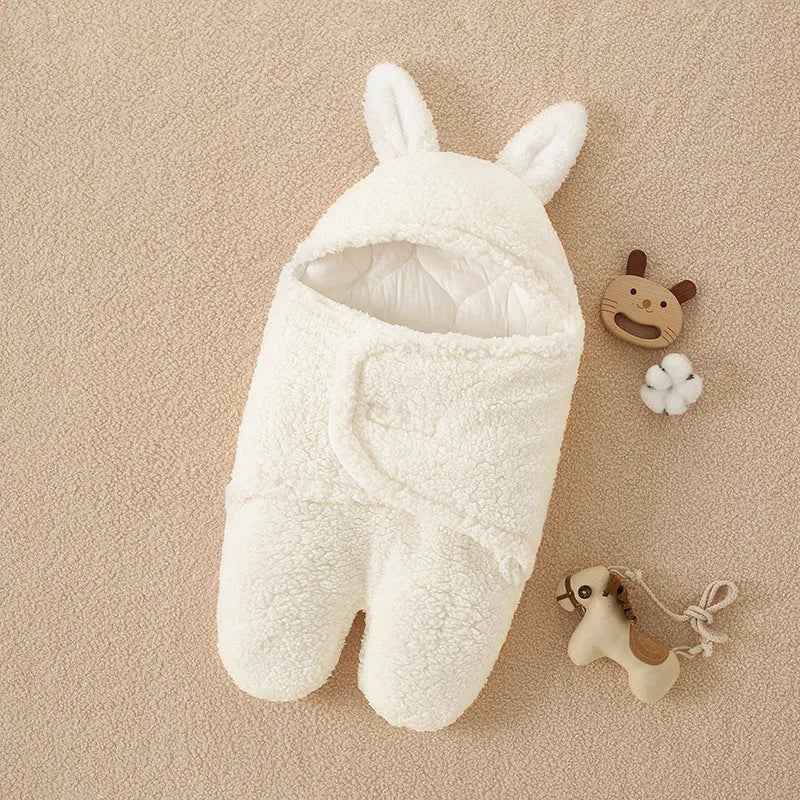 Thickened anti-shock out baby quilt in khaki with lamb velvet outer, 100% cotton inner, 45x78cm size for newborn sleeping bag use