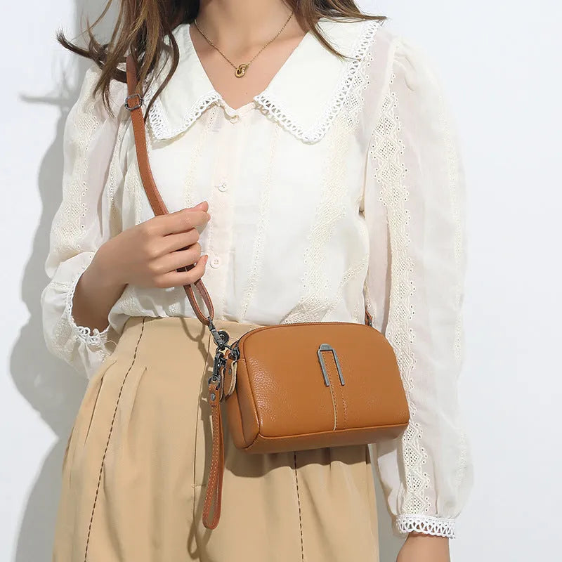 Genuine leather women's shoulder bag in horizontal square shape with urban simplicity design