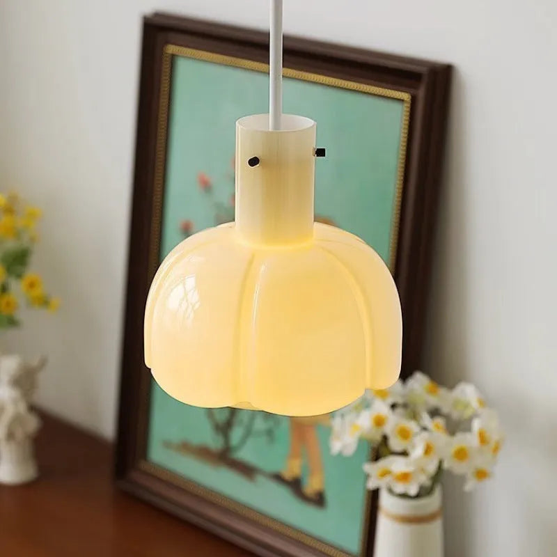 Medieval style glass bud chandelier pendant light in retro design with E27 fitting