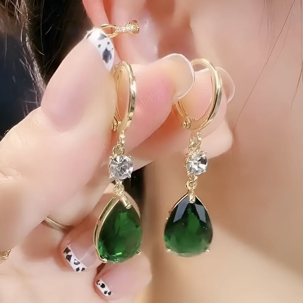Geometric teardrop alloy earrings in emerald green colour