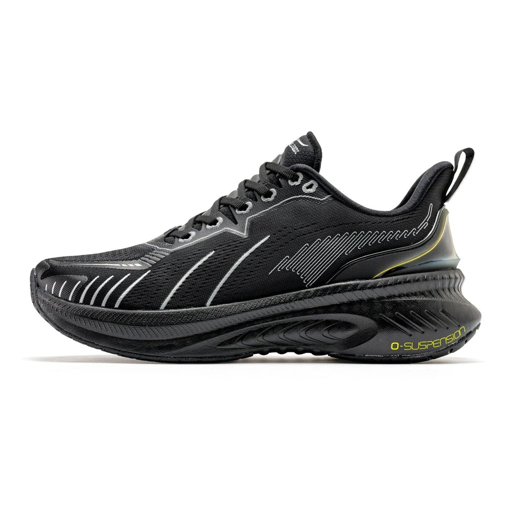 Low-top running sneakers with shock absorption, in a selection of colours on a rubber sole.