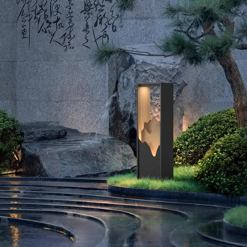 Small Chinese-style solar yard lamp made of stainless steel for garden lighting