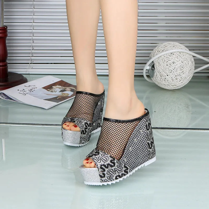 Korean style hollowed-heel platform flip flops in black, silver and gold colours with mesh upper