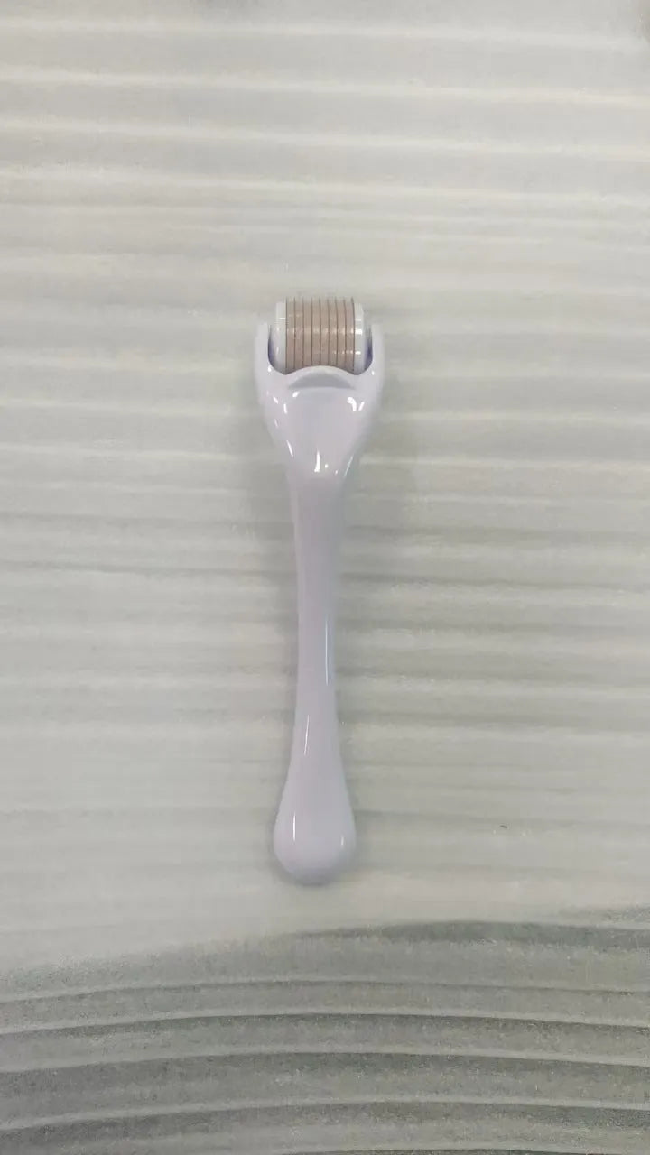 Professional mechanical micro needle derma roller showing colour variations and needle specifications