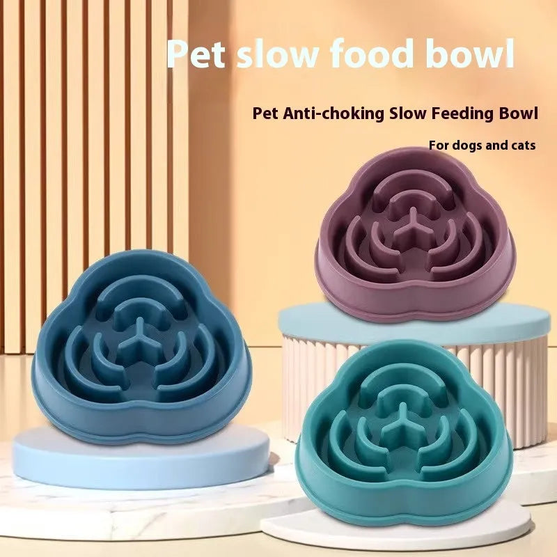 Anti-choke slow feeding dog bowl in plastic with anti-skid base, blue colour