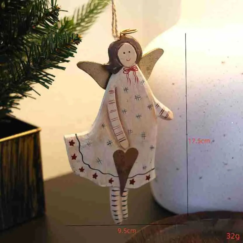 Hand-made carved and painted wooden door pendant with American country style design.