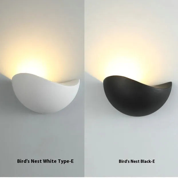 Waterproof IP65 LED lamp with aluminium alloy shell in black or white finish
