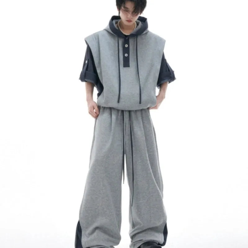 Men's grey hooded short sleeve polyester sports suit with three-dimensional stitching and matching trousers