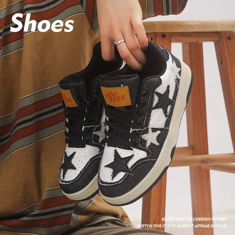 Denim skateboard shoes with round toe and lace-up closure in black, green or pink colours