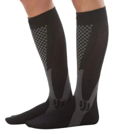 Graduated compression socks in black, shown with size guide for S/M, L/XL, and XXL.