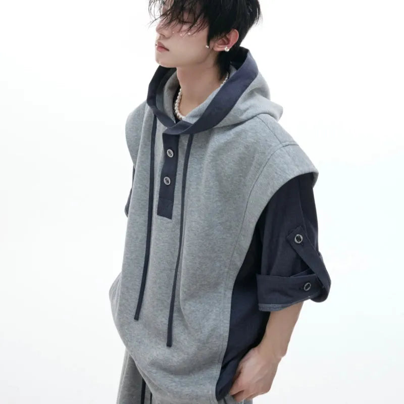Men's grey hooded short sleeve polyester sports suit with three-dimensional stitching and matching trousers