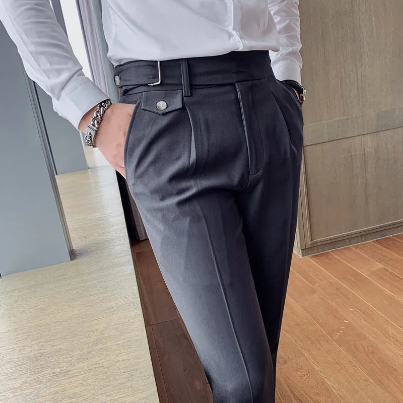 Straight-leg casual trousers in khaki colour on a neutral background, showing the classic fit.
