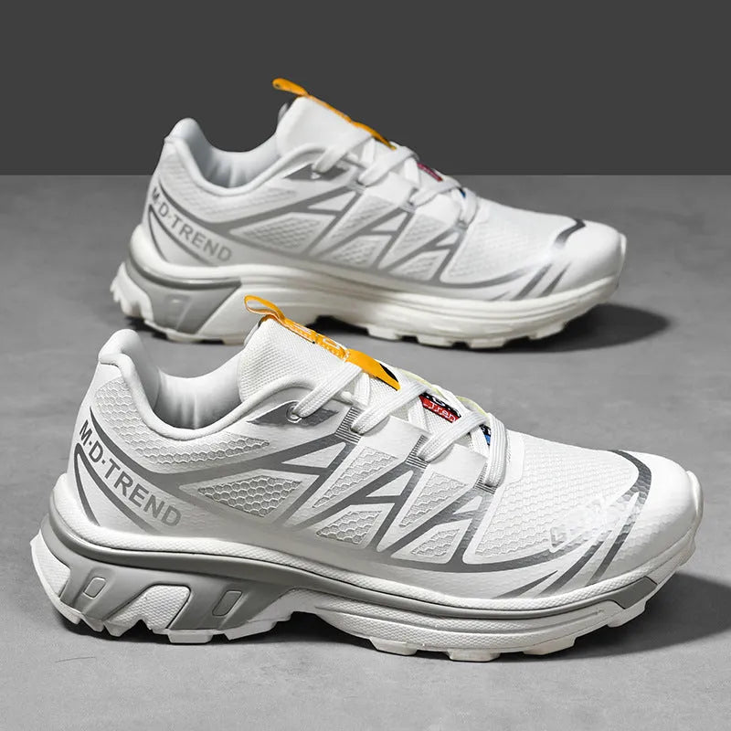 Leisure hiking shoes in khaki colour with round toe and front lace-up design