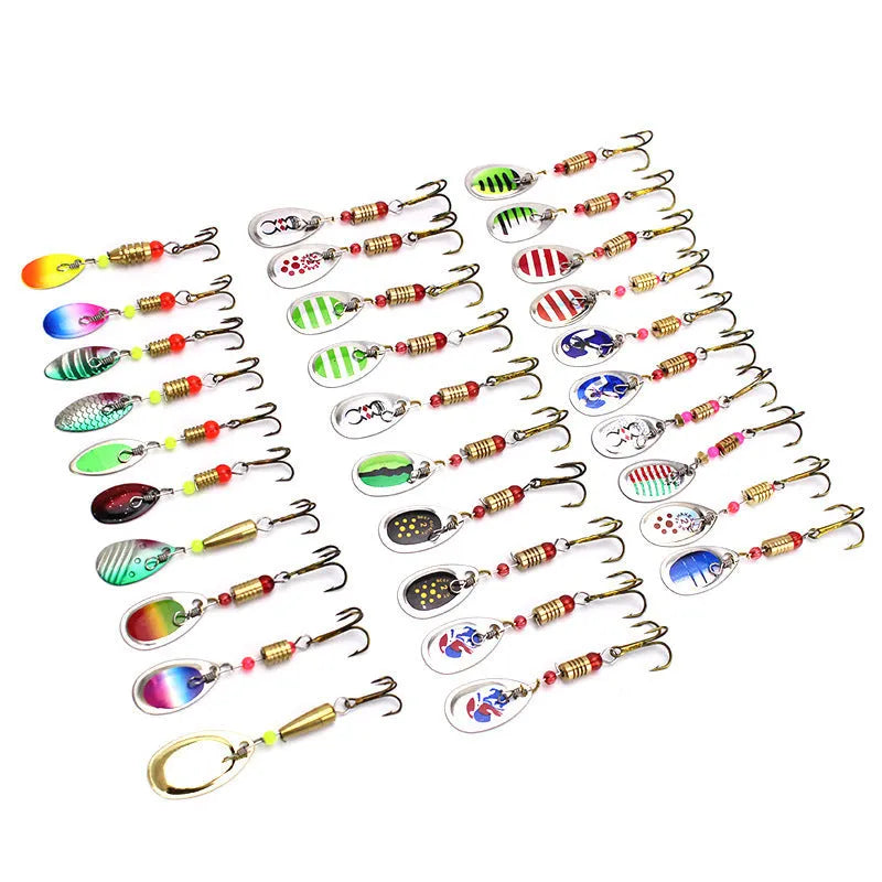 Fishing gear accessories set with metal tossing type lure and rotating sequined suit in two colour options