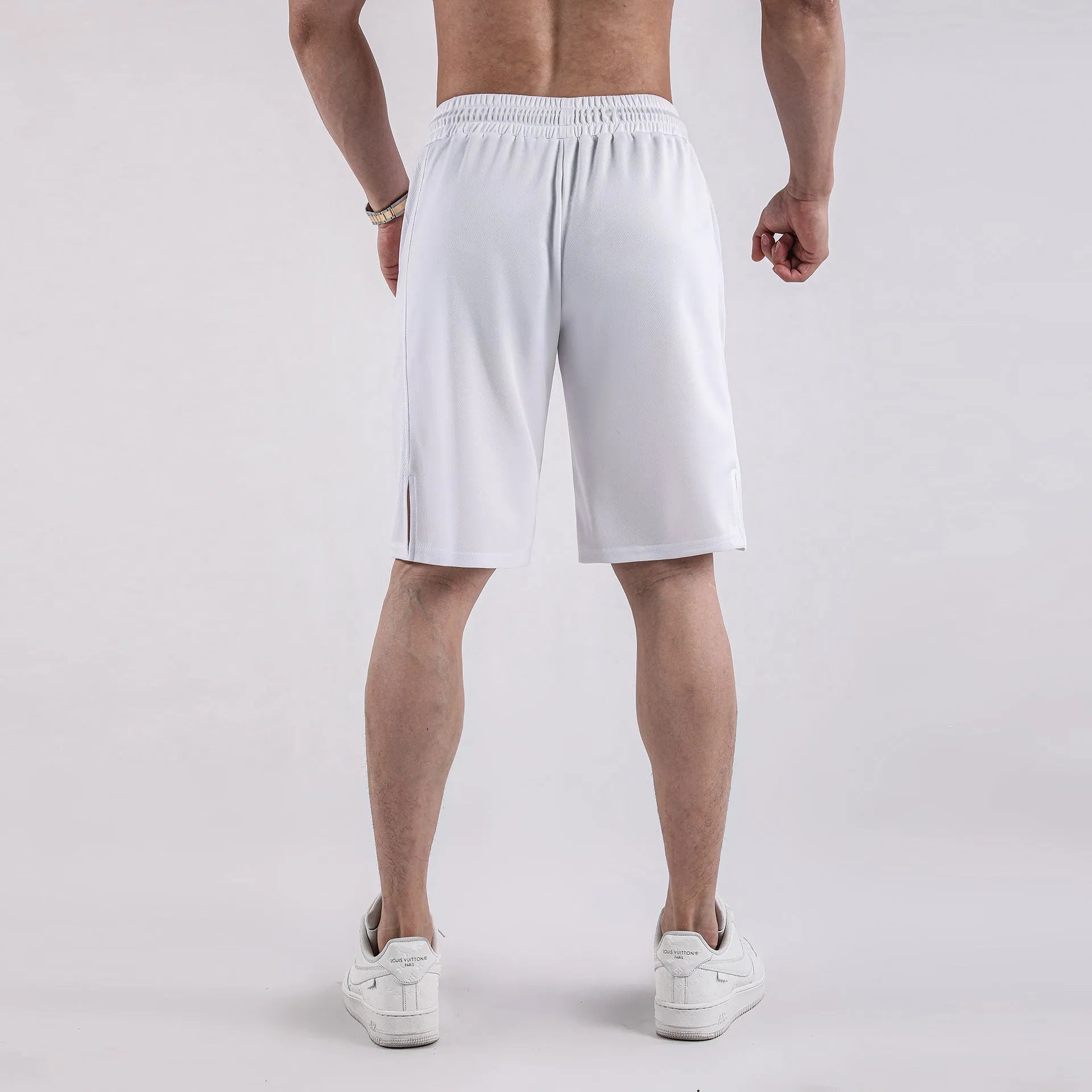 Men's black quick-drying mesh fitness shorts with elastic waistband