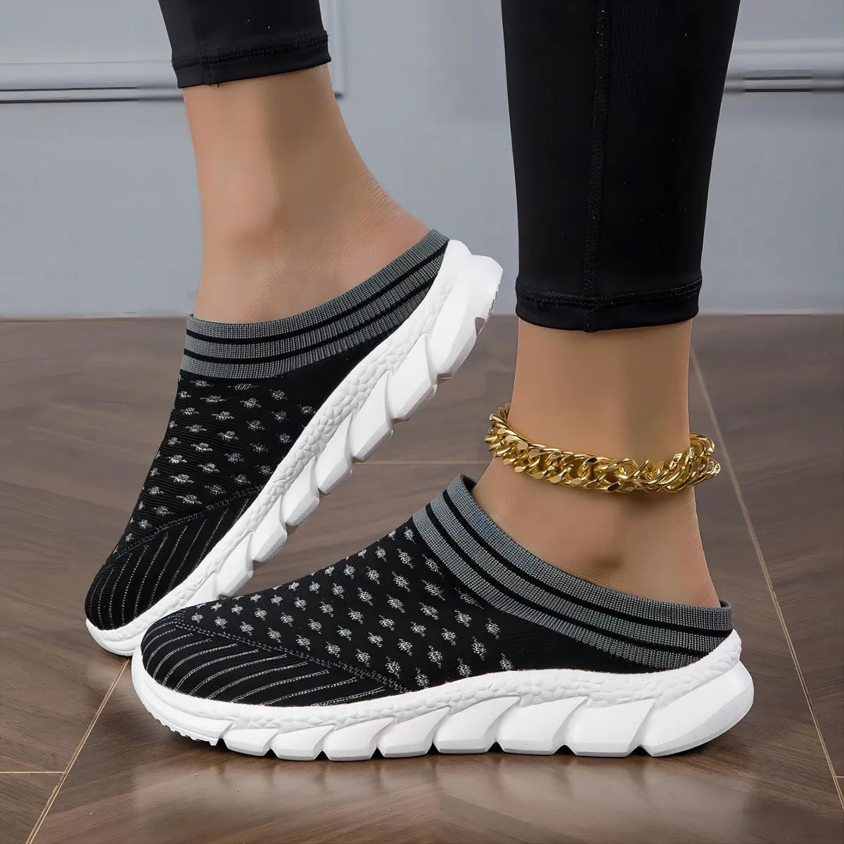 Women's striped flyknit shoes with height-increasing sole and hollowed-out design in three colour options