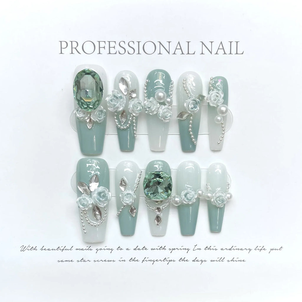 Green camouflage nail decals with bow and butterfly patterns and diamond camellia chains in four sizes