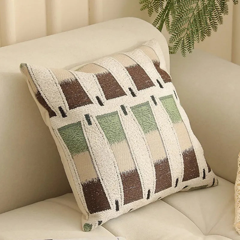 Jacquard woven cushion cover with yarn-dyed floral pattern in 45x45cm size