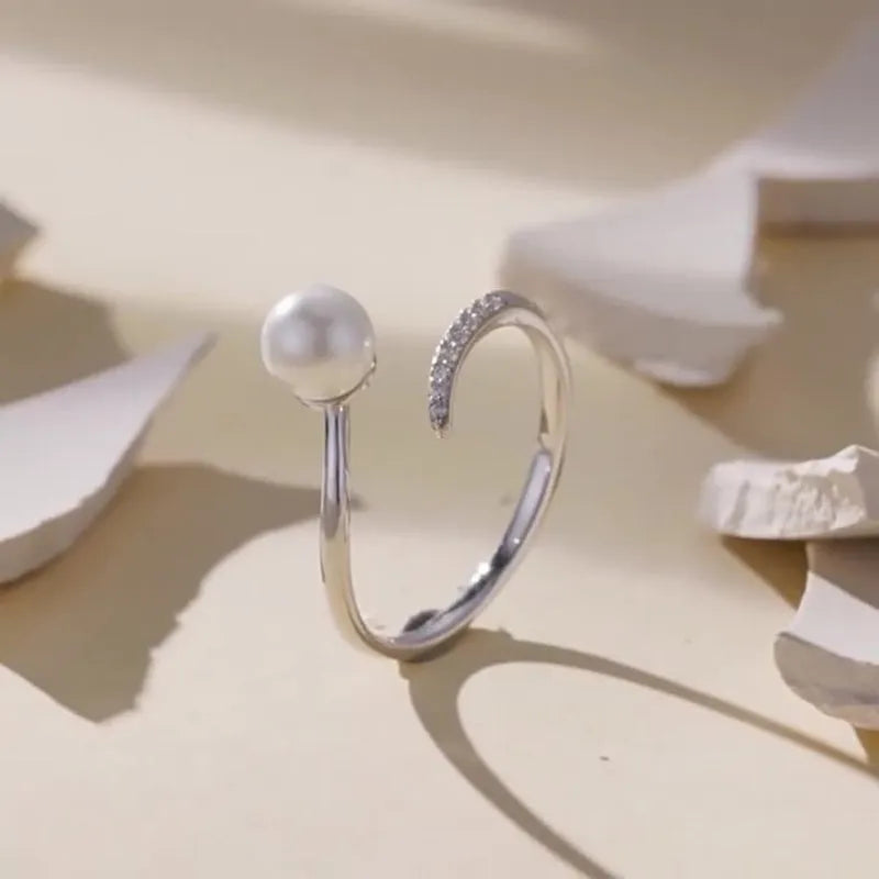 Sterling silver adjustable open loop ring with shell pearls centrepiece, S925 silver construction
